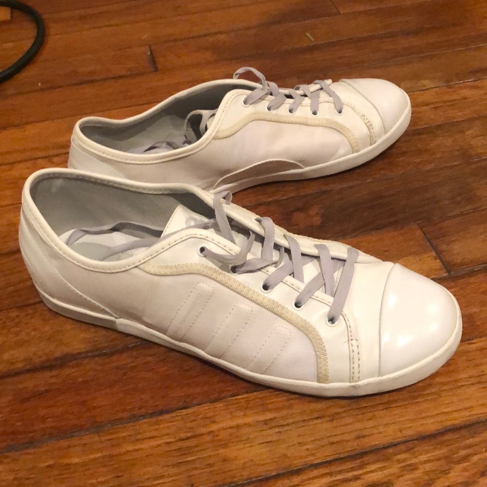 Women’s sneakers